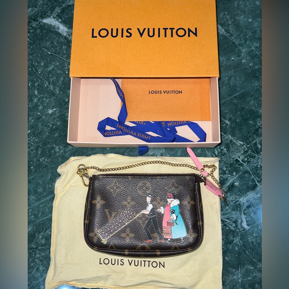 ✨ Louis Vuitton Mini Pochette Accessoires – Limited Edition – Monogram Canvas ✨